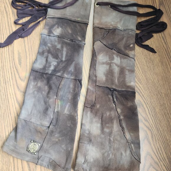 Sew Much Love Leg Warmers - Picture 5 of 10